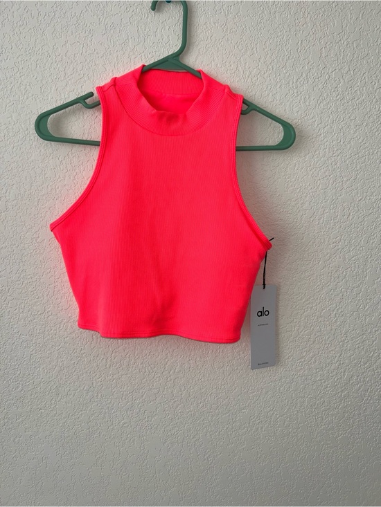 ALO Yoga Tops - Alo Yoga NWT Goddess Rib Cropped Dynamite Bra Tank Large Pink